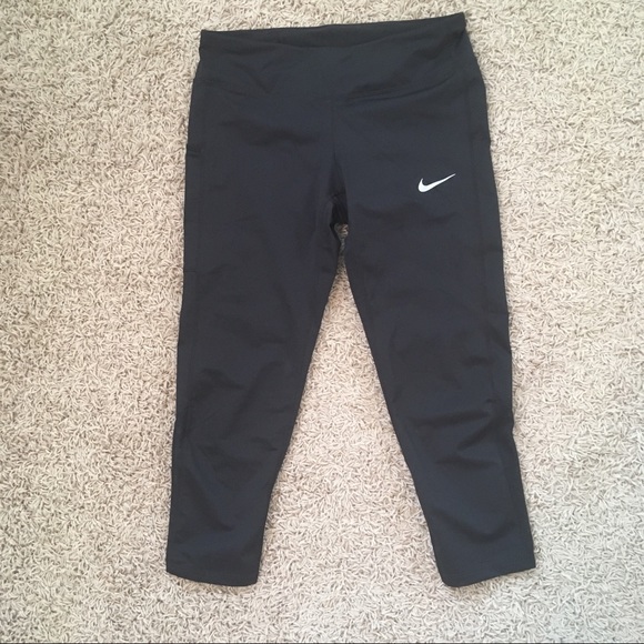 Nike Crop leggings - Picture 1 of 6